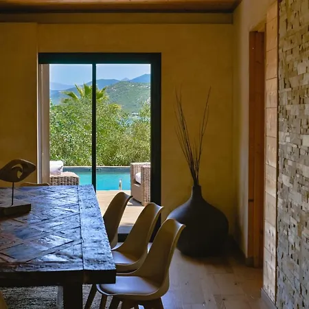 Lagnonu Hotel 5*